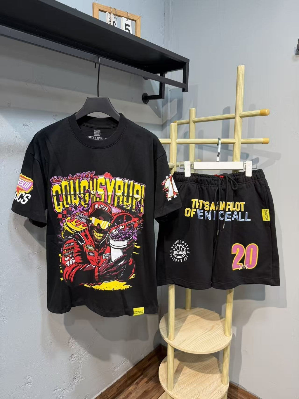 THAT'S A AWFUL LOT OF COUGH SYRUP Racing Graphic Short-Sleeve Set