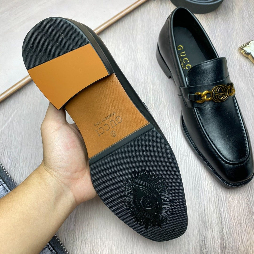 GUCCI Black Gold-Tone Hardware Loafers
