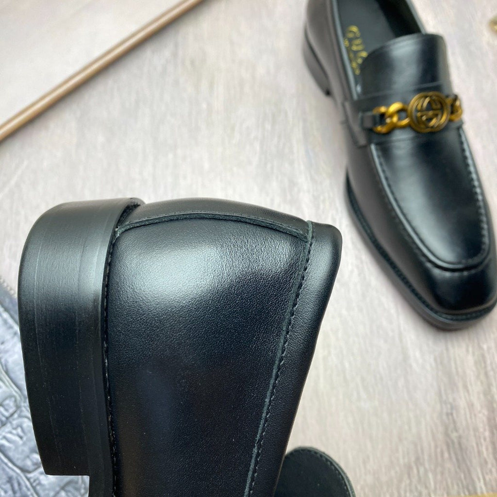 GUCCI Black Gold-Tone Hardware Loafers